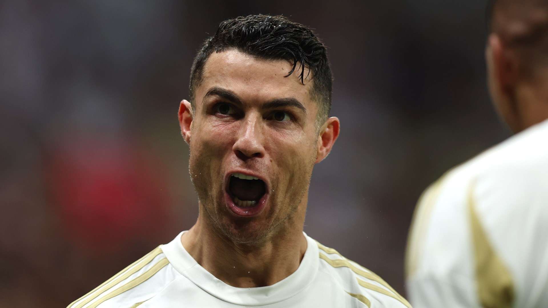 奚枭横勇夺男子800米冠军，实力彰显无敌风采